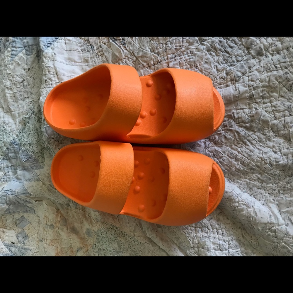 Chunky Orange Slides